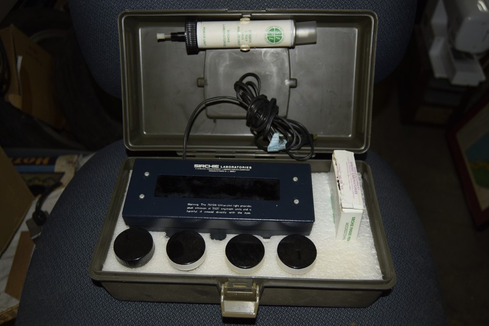 Sirchie Fingerprint Field Kit with UV Light **READ**