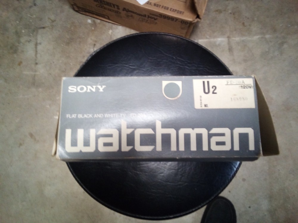Sony Watchman FD-20A Black & White Portable TV