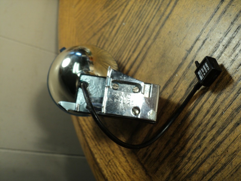 Vintage Polaroid Flash No. 268 Camera Accessory