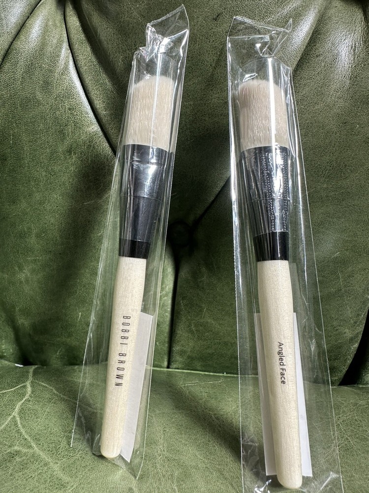 BOBBI BROWN Angled Face Brush - Full Size - 100% Authentic -NEW in BOX!