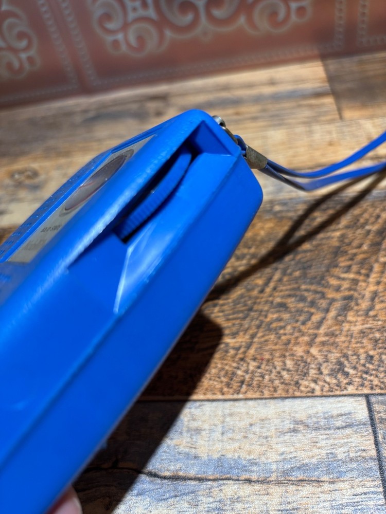 Vintage Nobility Solid State Transistor Radio BLUE