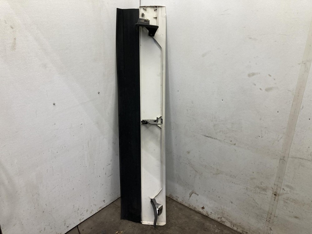 2008-2025 Freightliner CASCADIA WHITE Passenger LOWER Cab Extender - Used