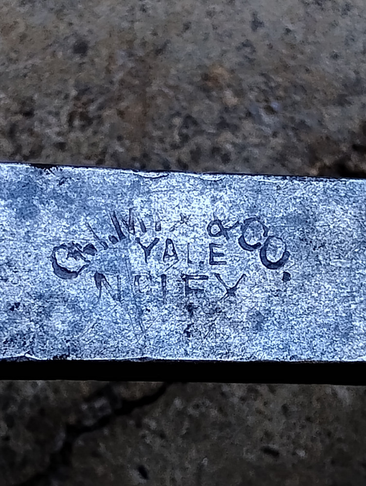 Vintage 1/2 " Yale Woodworking Socket Chisel