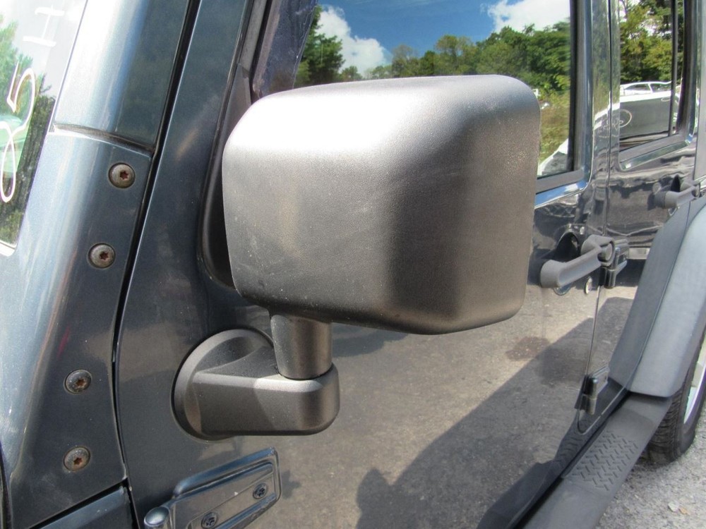 TJ 2008 Glove Box 1075297
