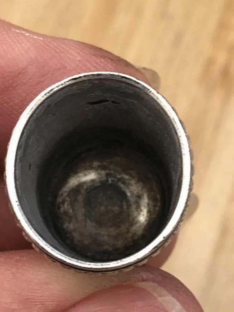 Vintage Sterling Silver Thimble, size 9, pretty