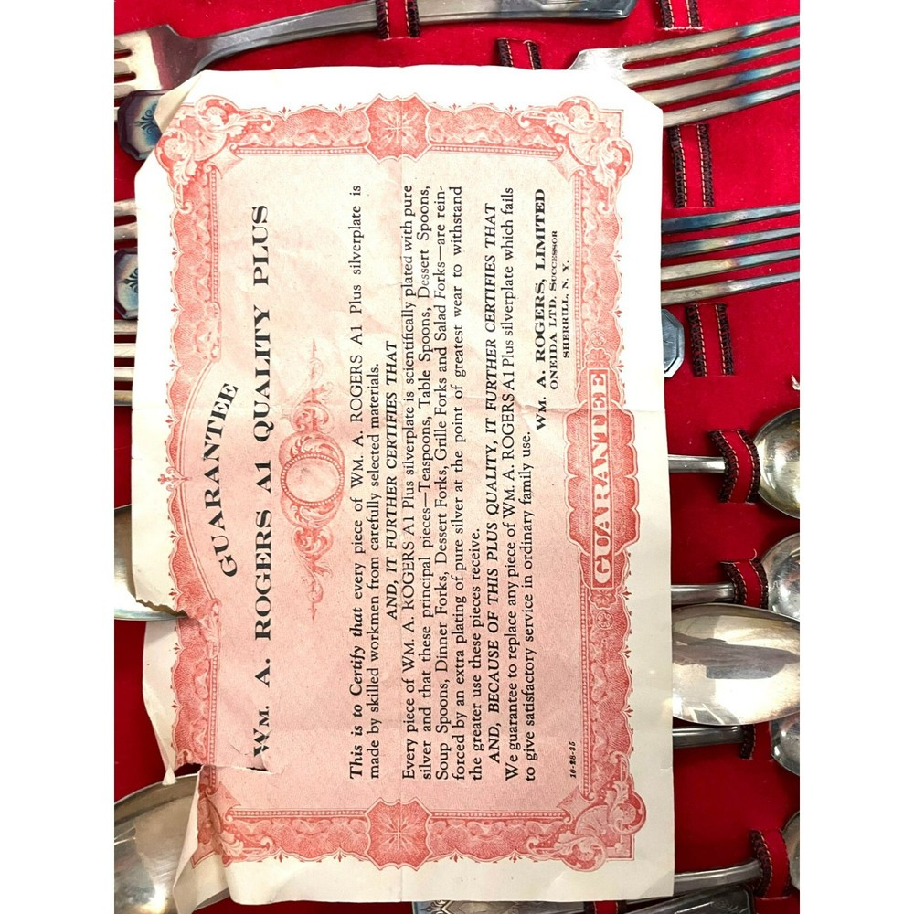 1935 Wm Rogers IS, 26 Piece Silverplate Starlight Pattern Star Eagle Cloth, Case