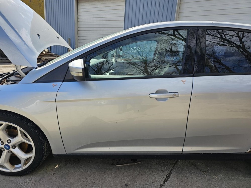 FOCUS 2012 Headrest 2443282