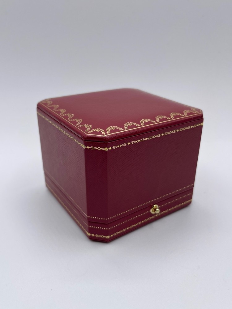 Cartier display box earrings box display