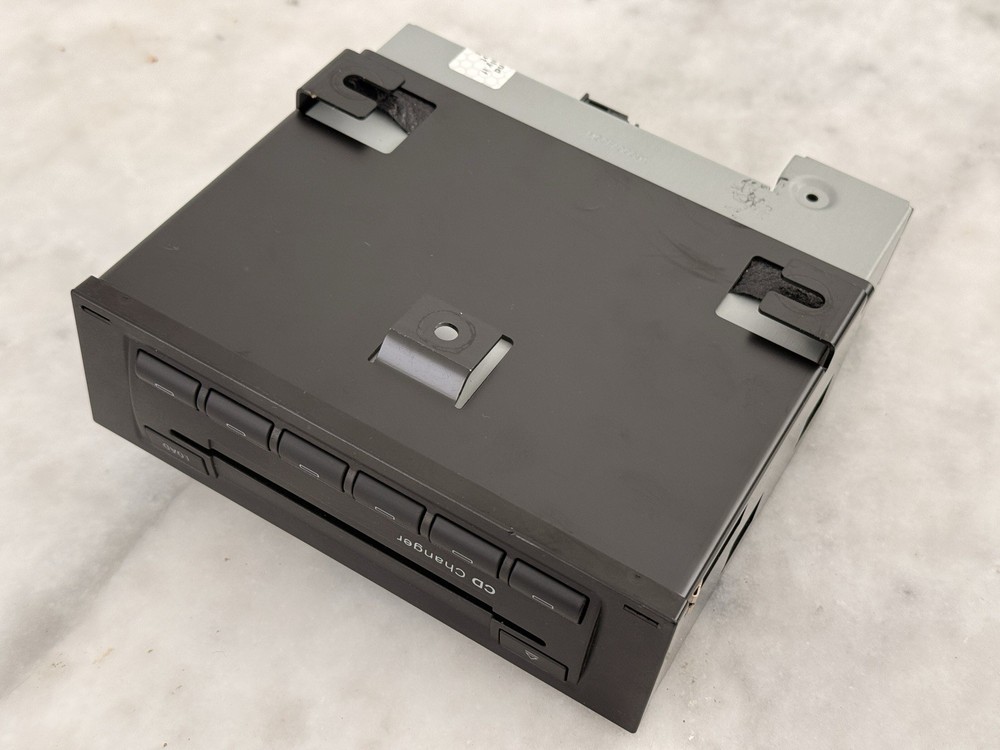 Audi rR8 2008 CD Changer