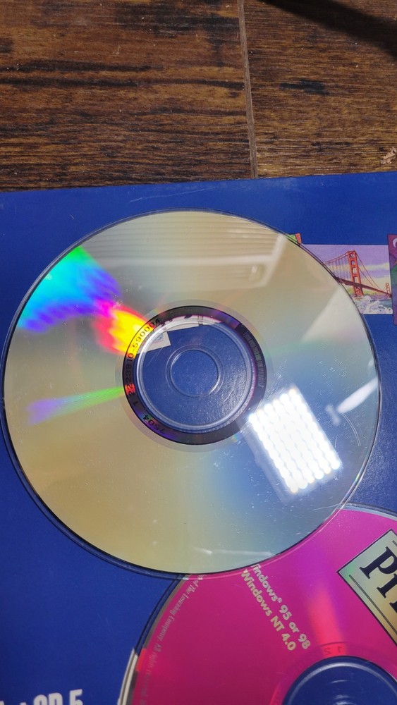 Preowned Print Master Deluxe 7.0 PC Software - WINDOWS 95 98 NT 4.0 or Later