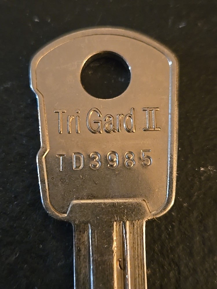 MONARCH TRI GARD KEY CODED TD3985 (3D1)
