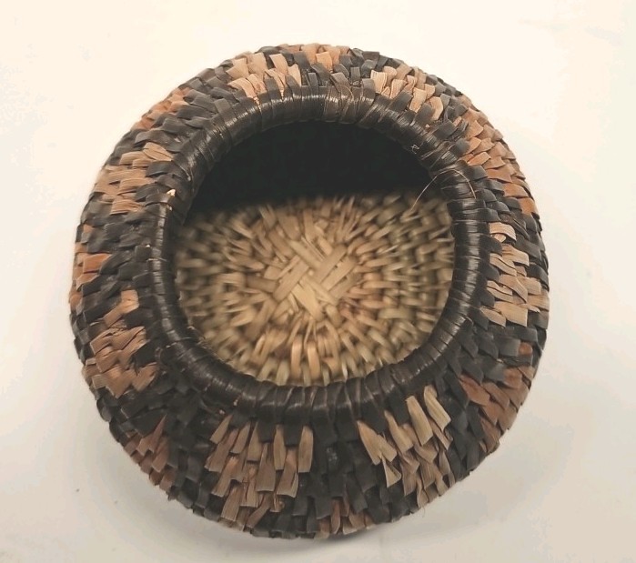Small, Lidded, Handmade Woven Basket. a7