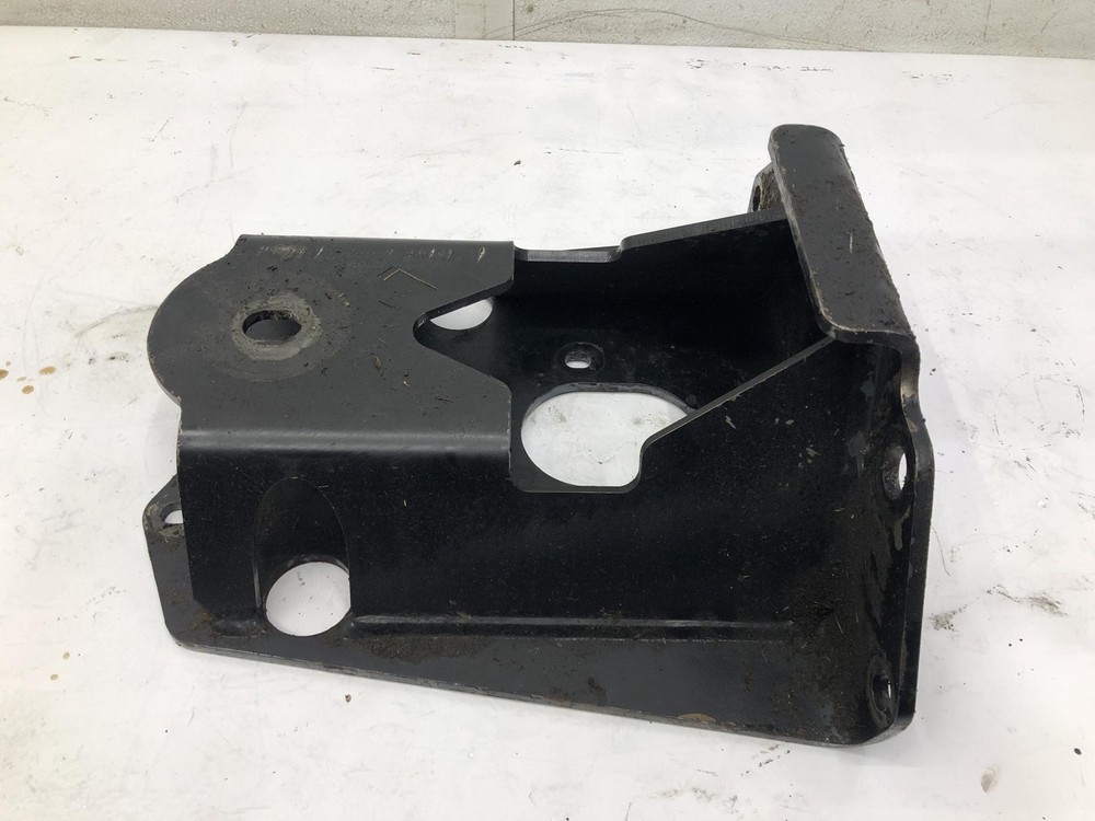 John Deere 3029TKV50 Engine Mount - Used | P/N KV16815