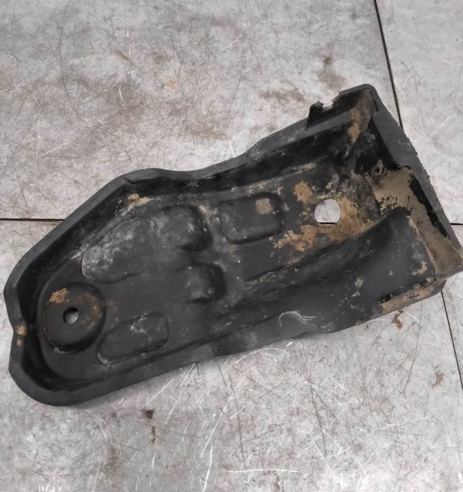 2001 SUZUKI QUADRUNNER LTF500F OEM FINAL CASE PROTECTOR 61390-09F30