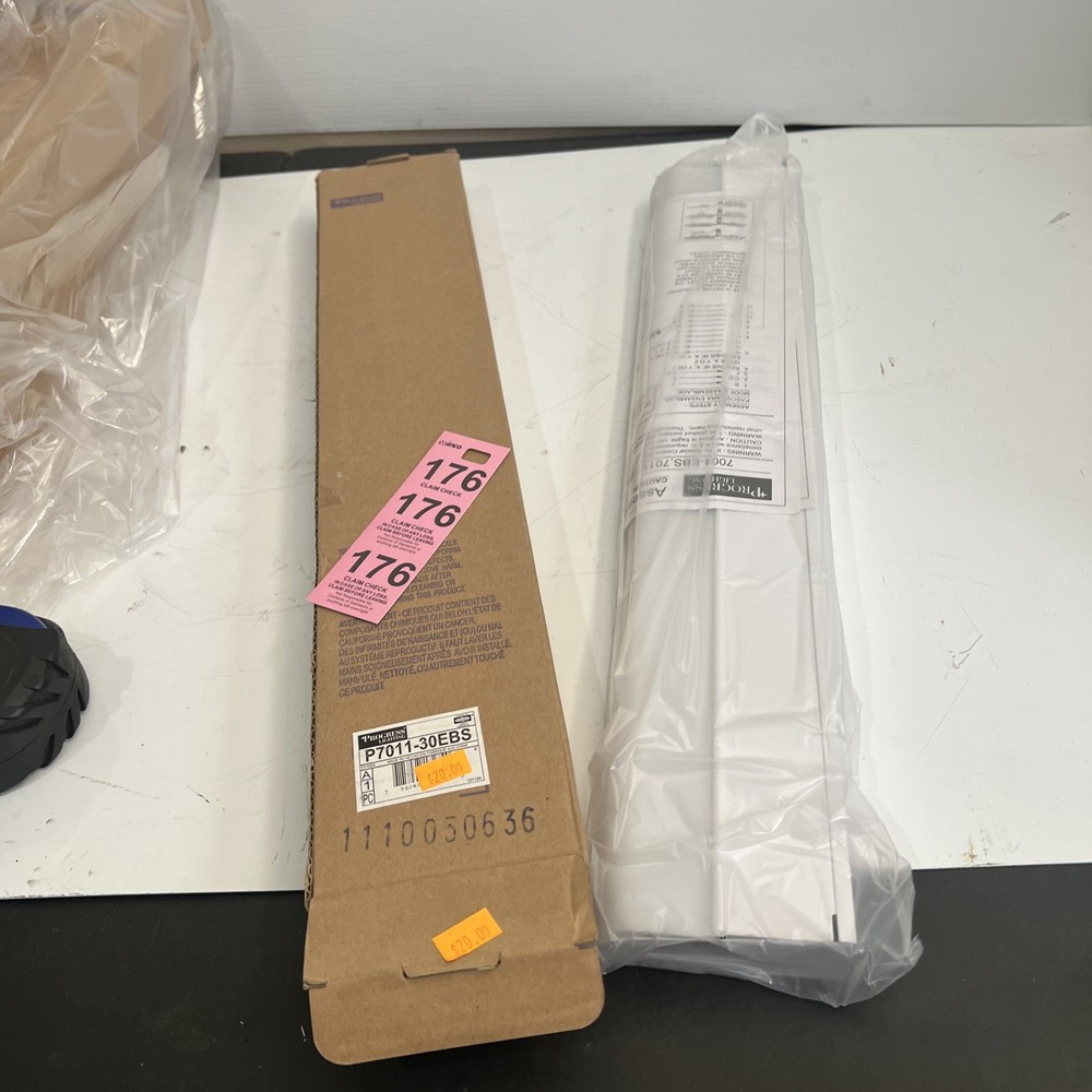 Progress Lighting 21.5 Inches LED White Modern Linear Undercabiet Light