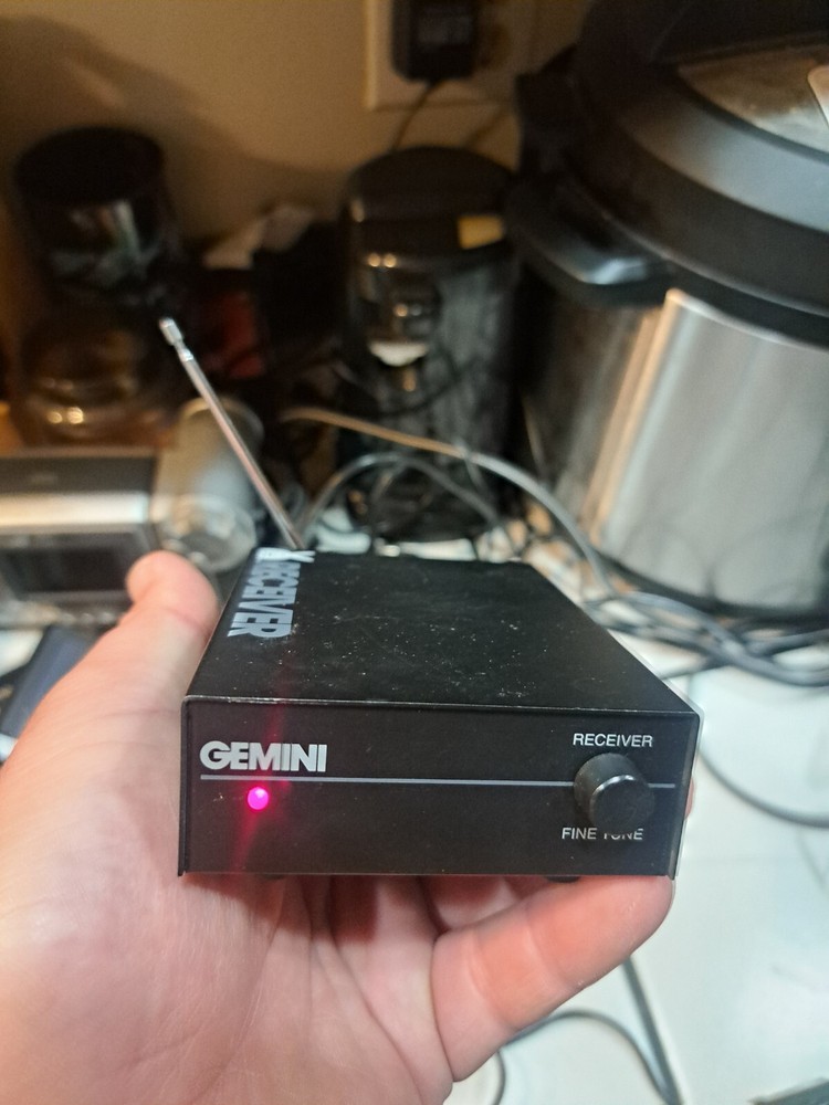 Gemini Receiver/Transmitter VC2000 VC2100 One Power Supply Both Turn On