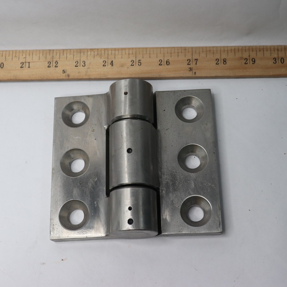 Stainless Hinge 1/2" X 5" X 5-1/2" INCOMPLETE