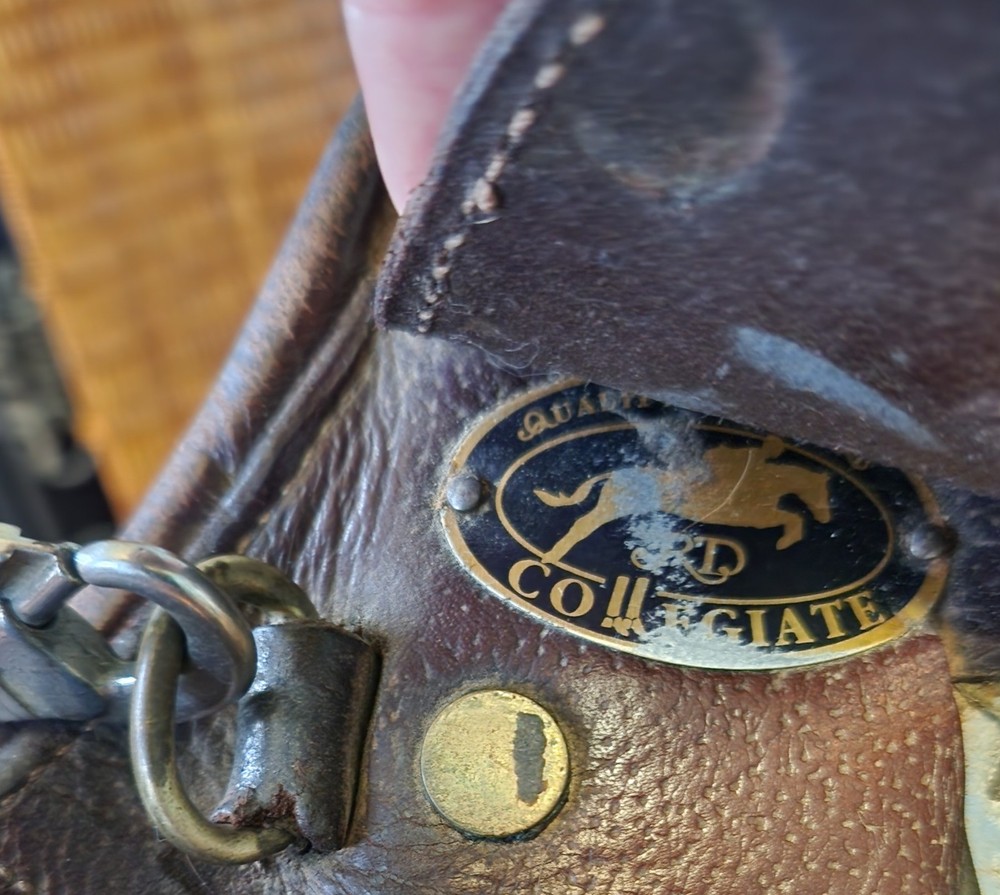 Collegiate English Jumping Saddle 16 In.
