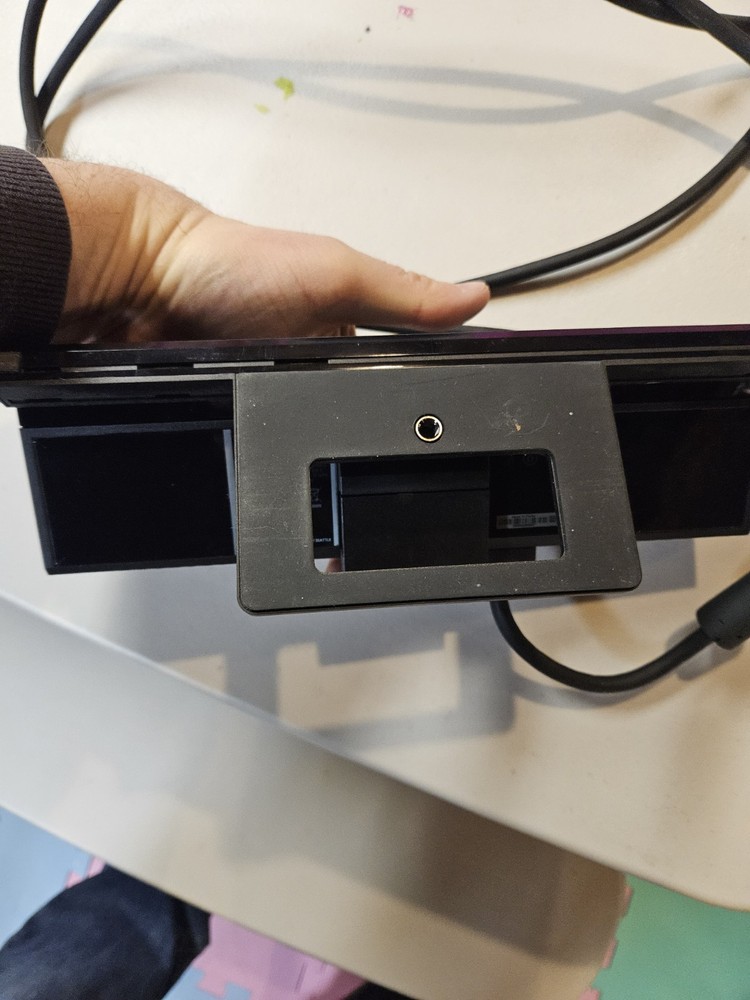 Microsoft Xbox One Kinect Sensor Bar Black Model 1520 Includes Cord