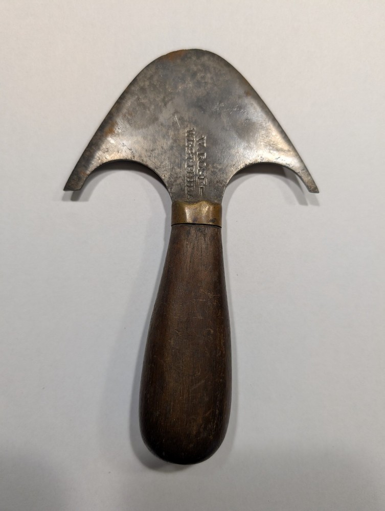 Half Moon  Knife   Ref.  433