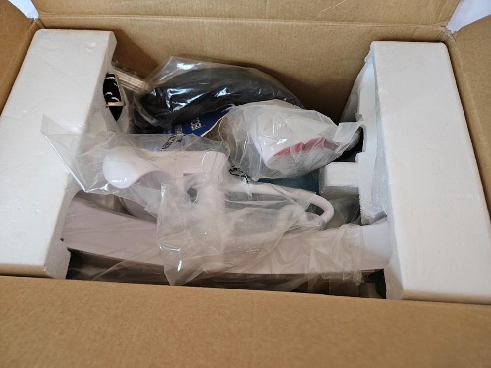 Tobi Upright Portable Wrinkle Removing Machine