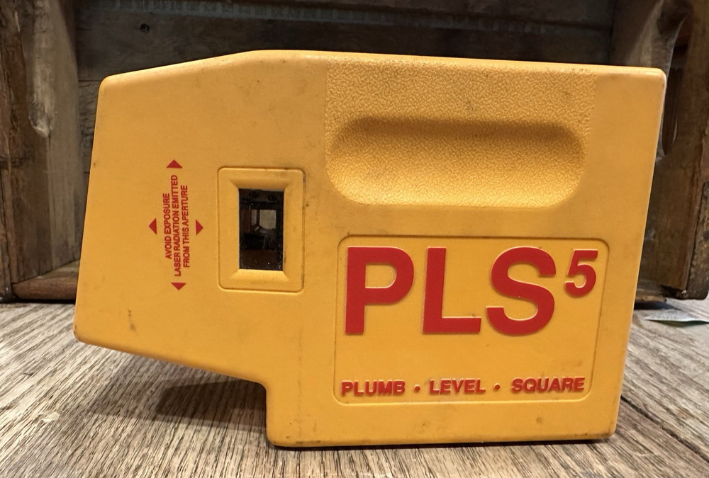PLS 5 Laser With Case PLEASE READ DESCRIPTION