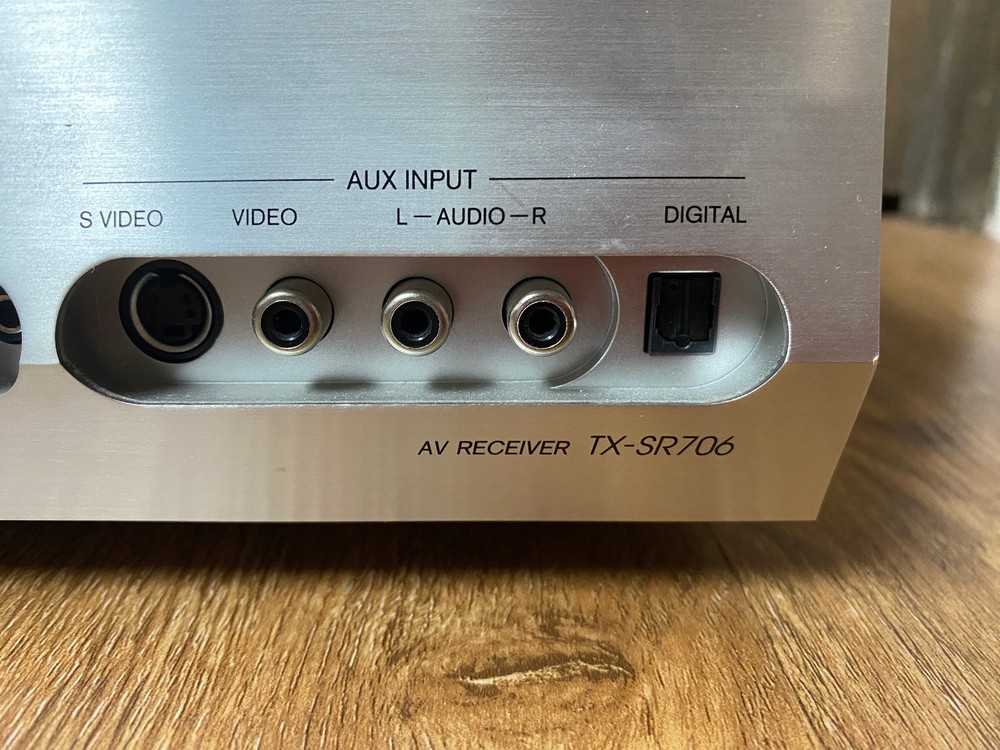 Onkyo TX-SR706 Receiver & Remote Bundle