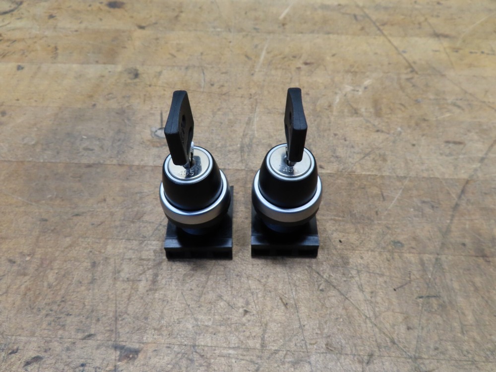 BACO L21NA00 3 position keyed selector switch (@D33)