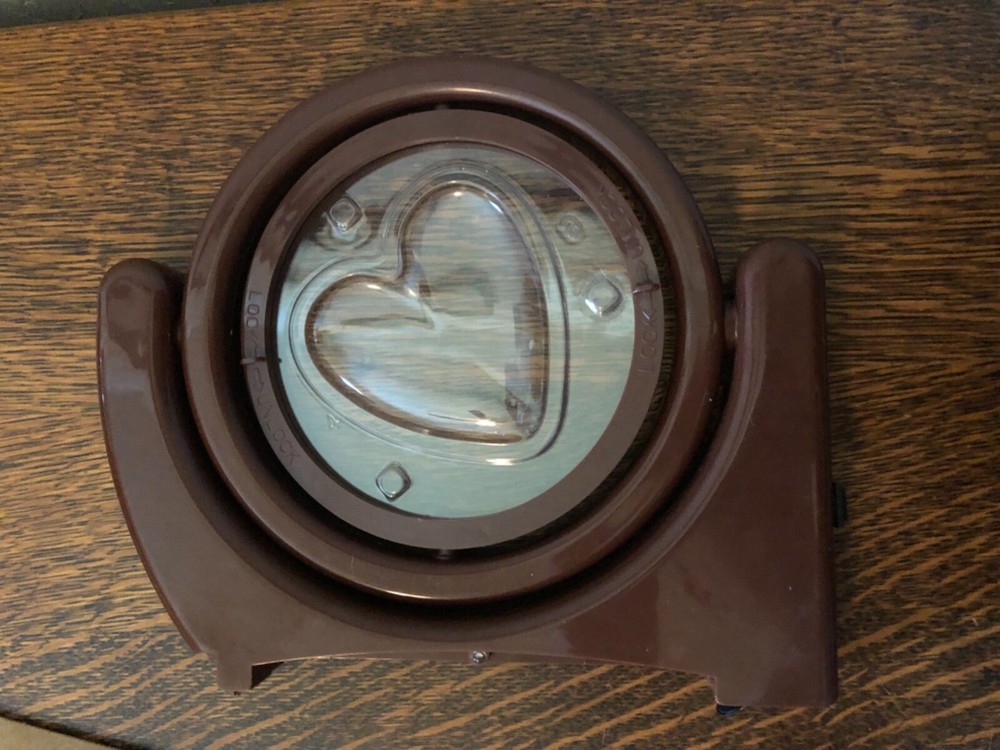 NOSTALGIA ROTATING HOLLOW CHOCOLATE MAKER