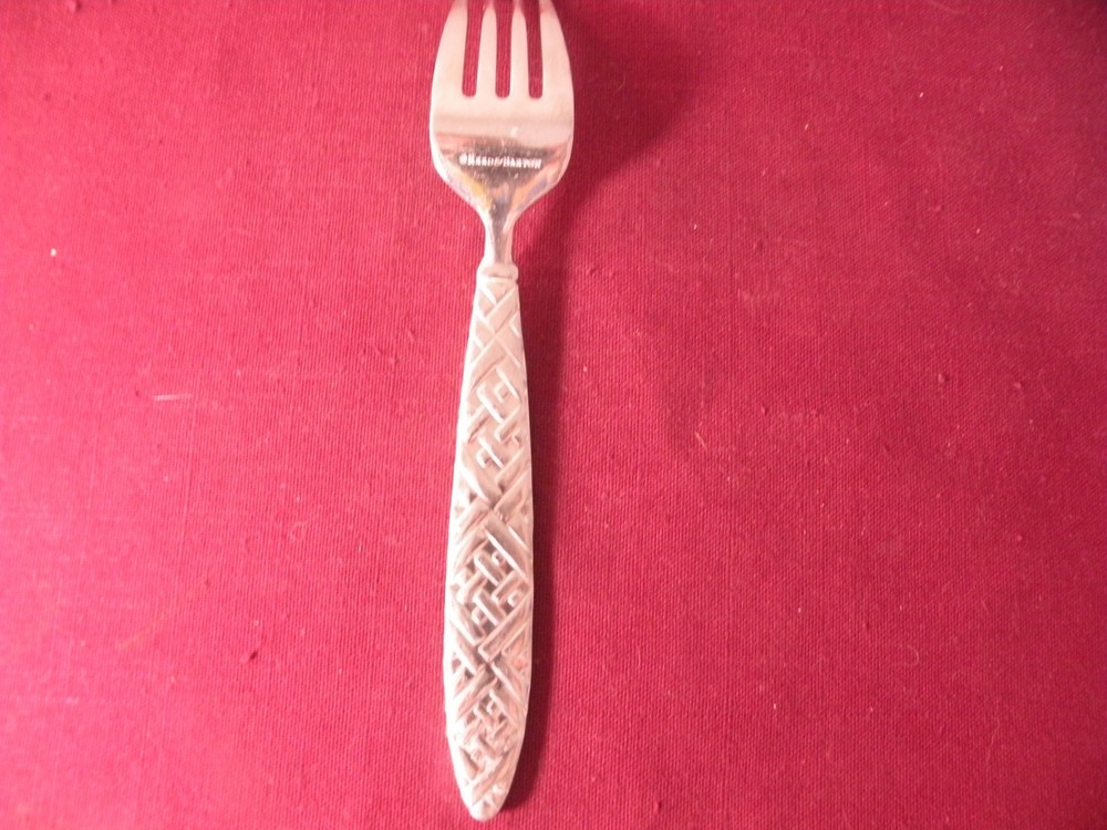 1 Salad Fork English Braid REED & BARTON STAINLESS 7 1/4"
