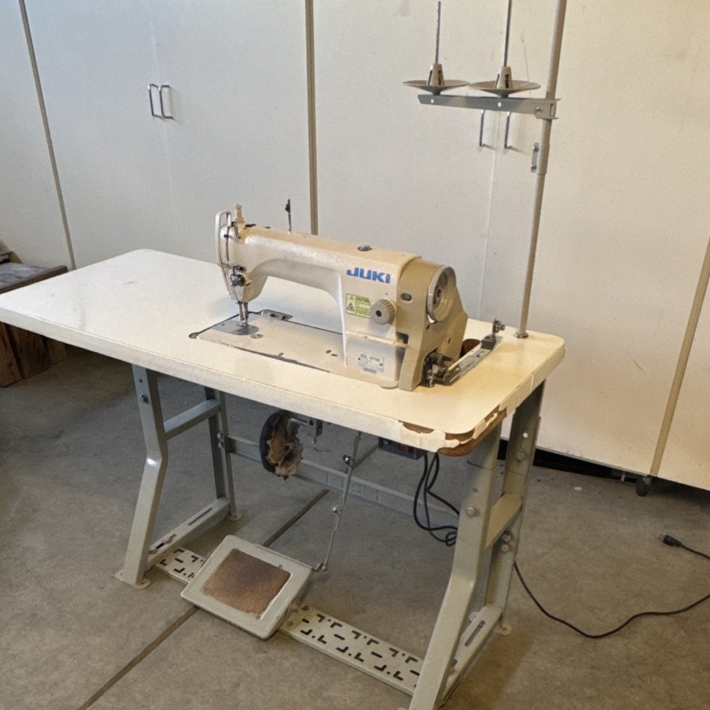 Juki DDL-8700 Industrial Sewing Machine