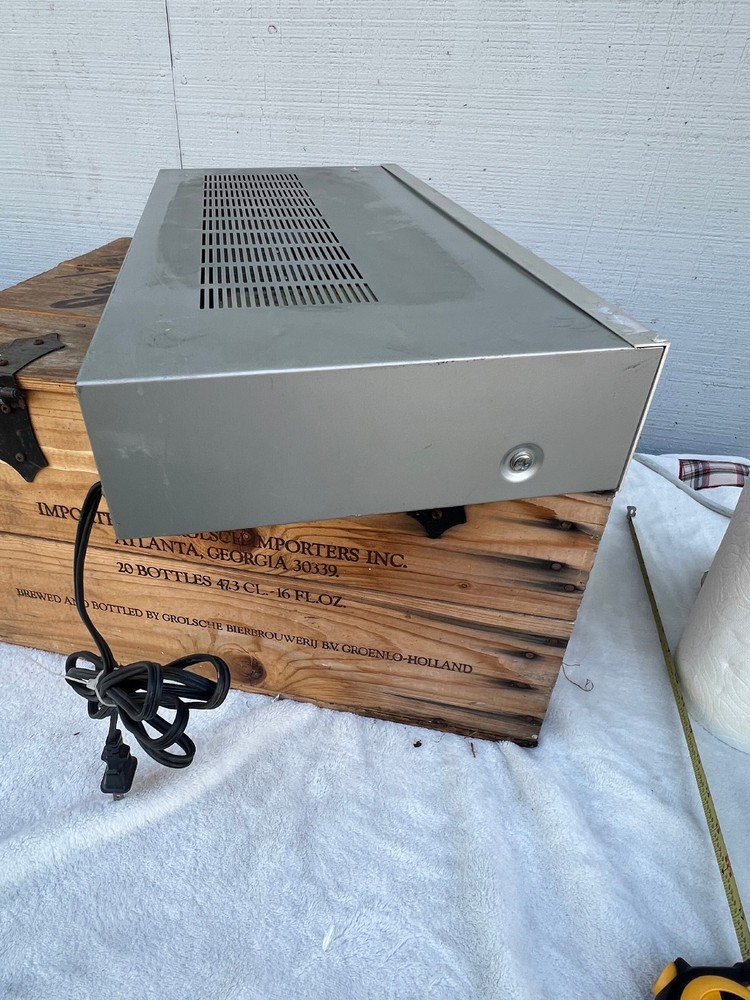 JVC A-K100 Stereo Integrated Amplifier Powers On