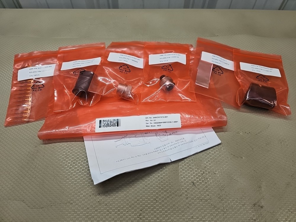ABB 3HAC037070-001 Robot Connector Set R3.CP/CS