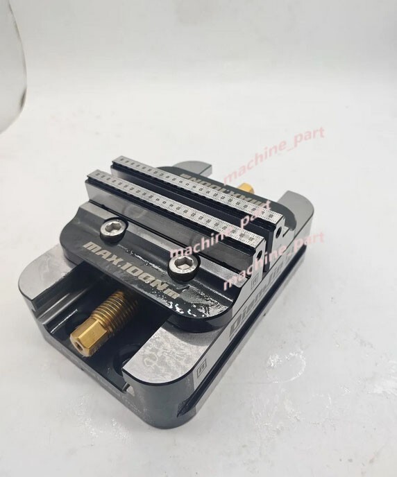 Four / five-axis clamp self-centering vise quick change four-axis vise DJ-1217R