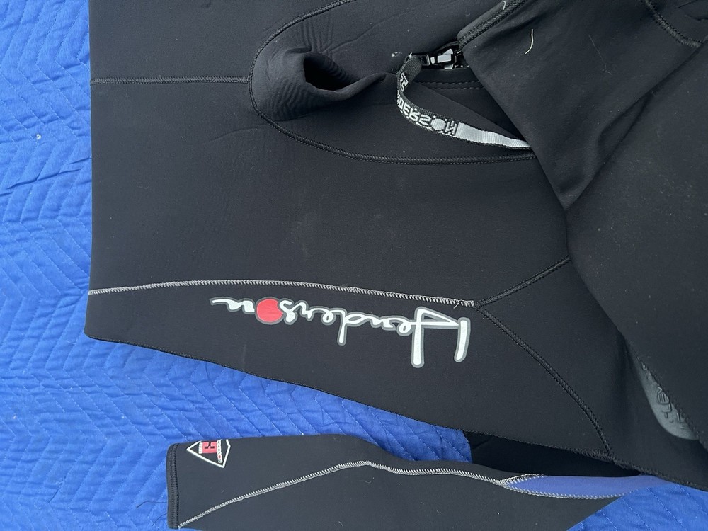 henderson wetsuit mens Xl D Black