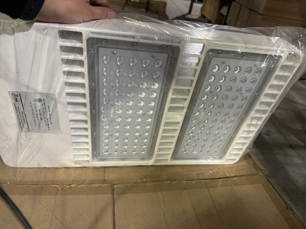 Exterior LED Area light, White; 9 available