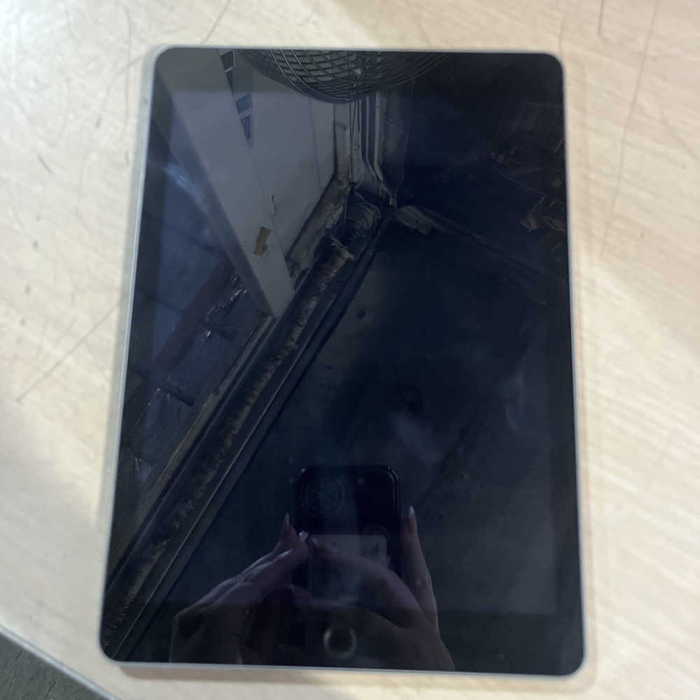 APPLE IPAD MP2F2LL/A 32GB *