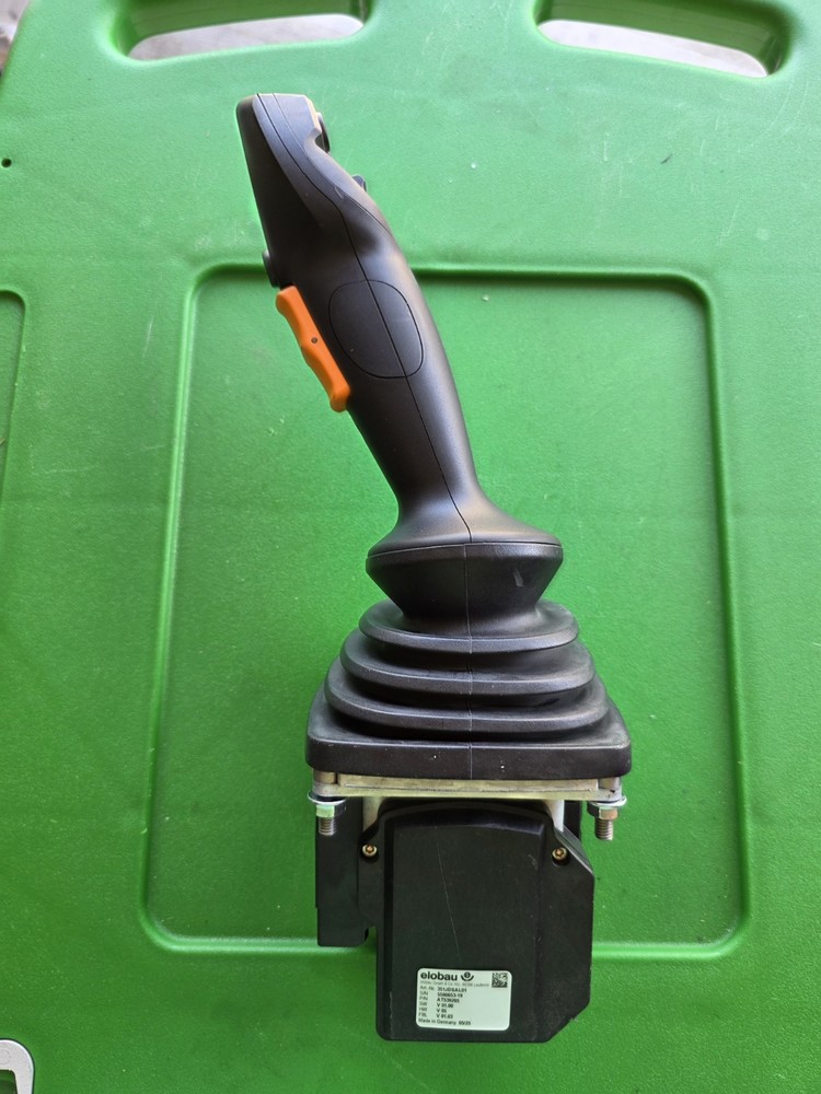 AT539205: Steering Joystick Electrohydraulic Controller