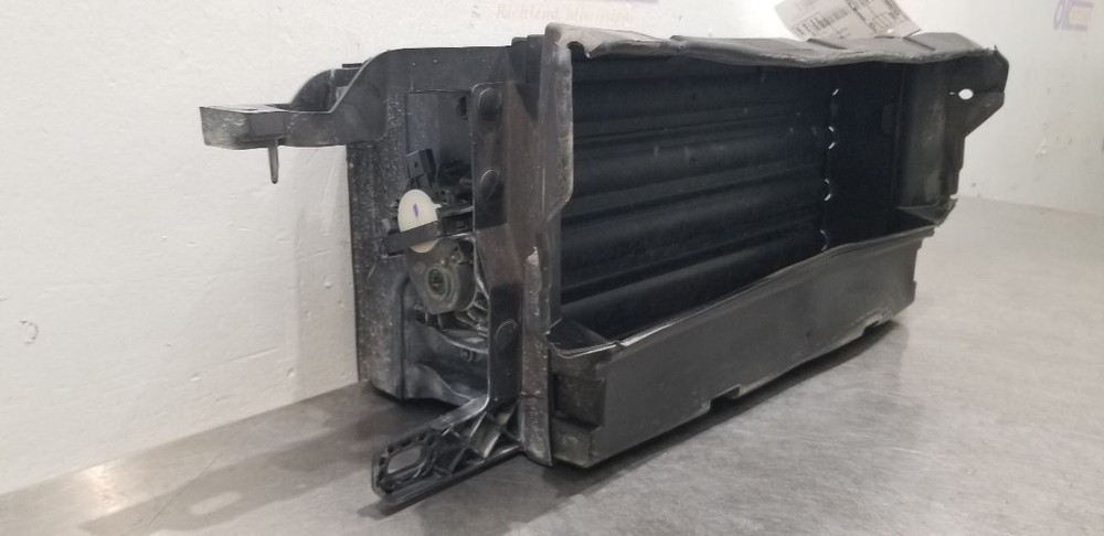 19 LINCOLN NAVIGATOR LOWER AIR SHUTTER 3.5L