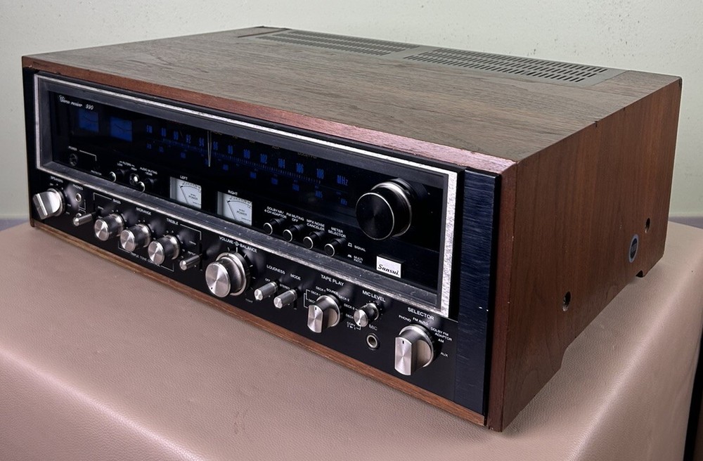 SANSUI 990 MONSTER RECEIVER