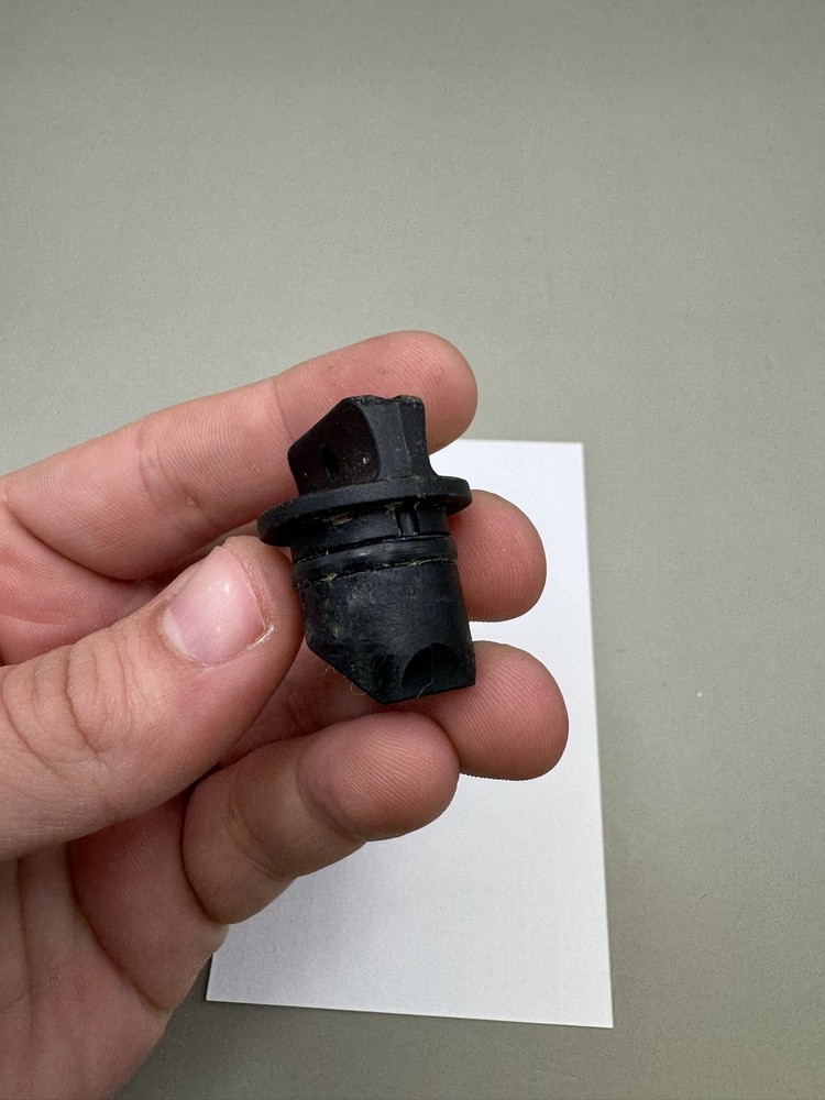 AGD Automag Power Feed Plug Black