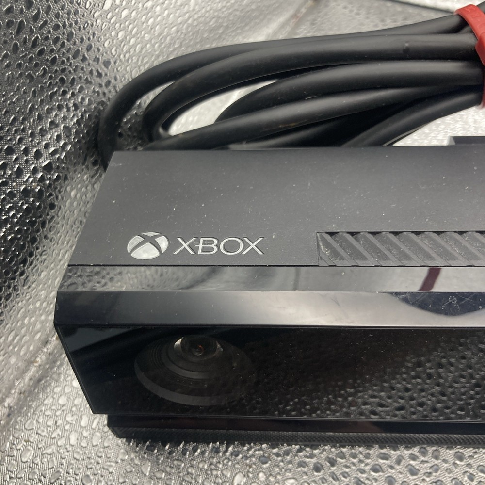 Microsoft Xbox One Kinect Sensor - Black OEM Model 1520 Authentic w/ TV Mount