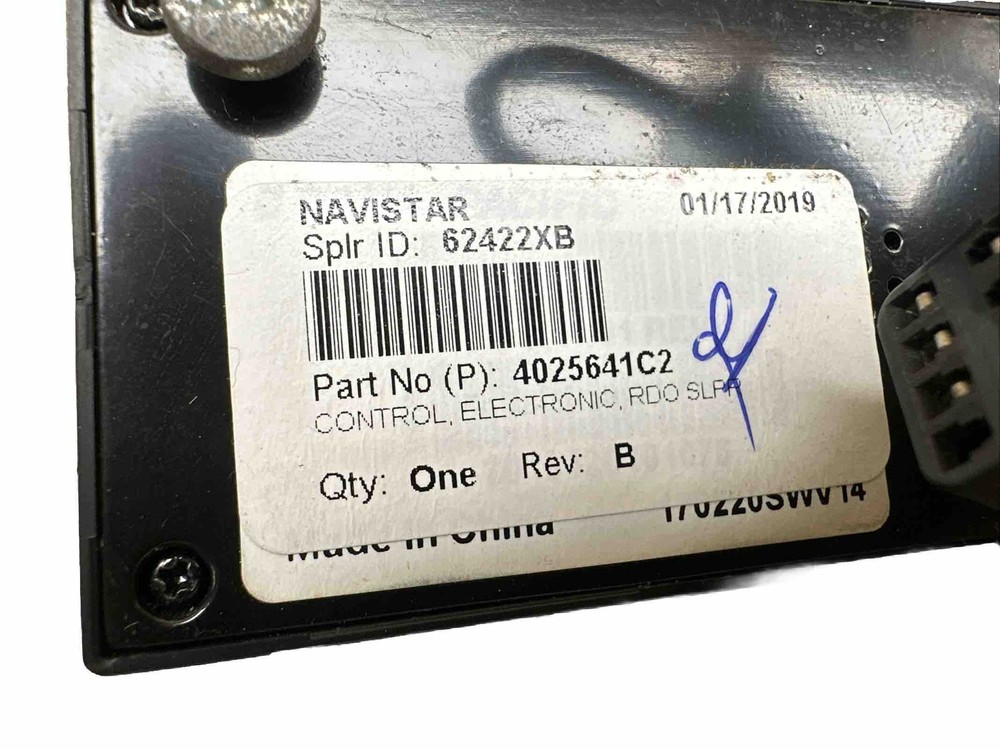 ✅ 2020 International LT625 Sleeper Radio Control Navistar OEM ✅
