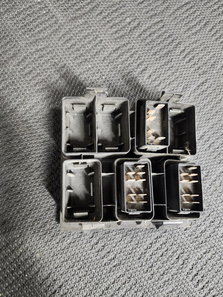 2006 Volvo VNL 780 DASH SWITCH BOARD USED OEM