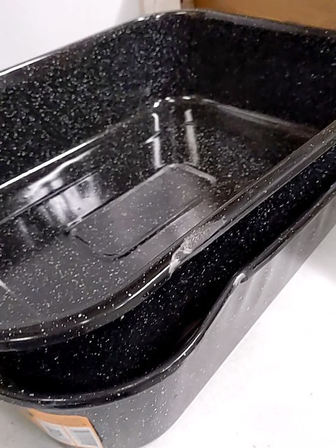 Large Covered Rectangular Roaster Braisers and Dutch Oven