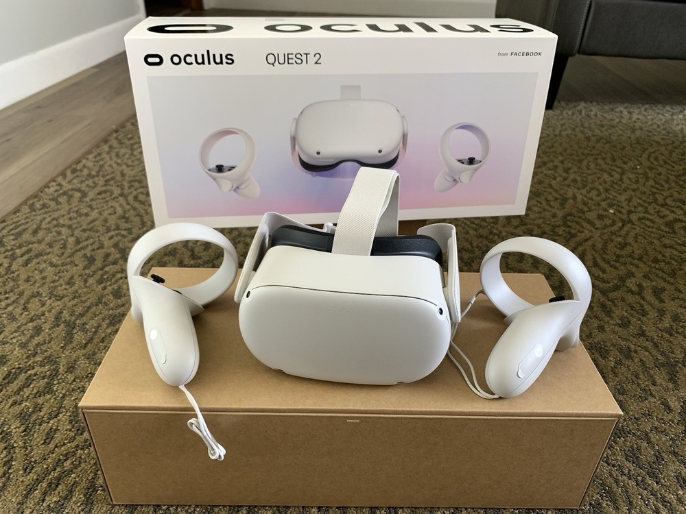 OCULUS QUEST 2 VR HEADSET 64GB **MINT CONDITION**