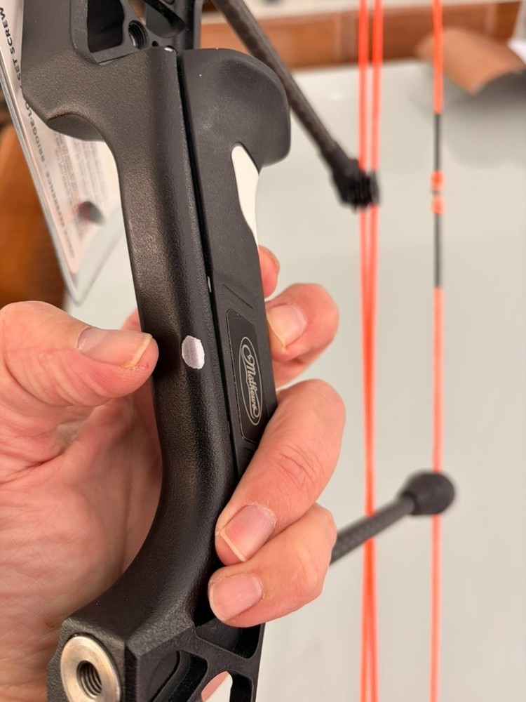 mathews title 40 compound bow