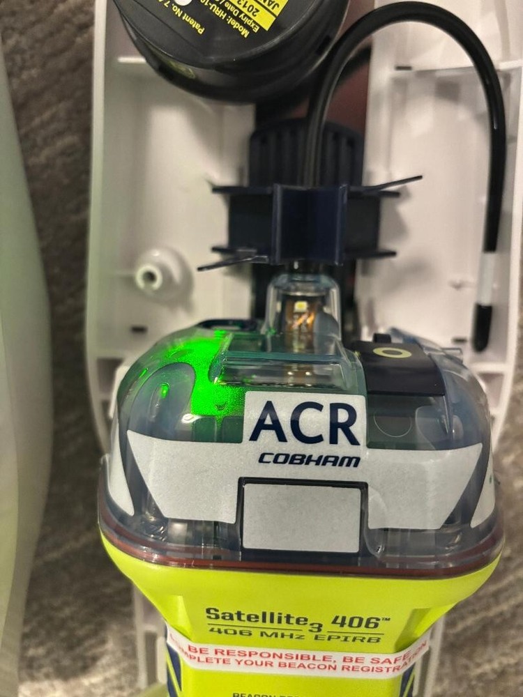 ACR Globalfix "SATELLITE 3" 406 AUTO DEPLOY (MODEL RLB-38)