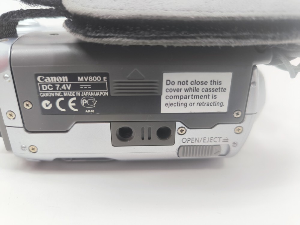 Canon MV800 Camcorder - Silver - in working order.