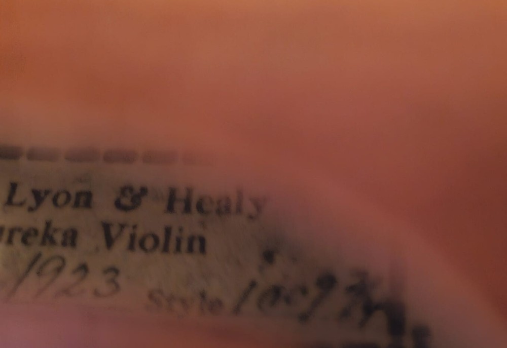 Beautiful 1923 Lyon & Healey Eureka 3/4 size violin with case